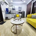 Spacious 1Bhk Suite Prime Location W/ 2 Baths