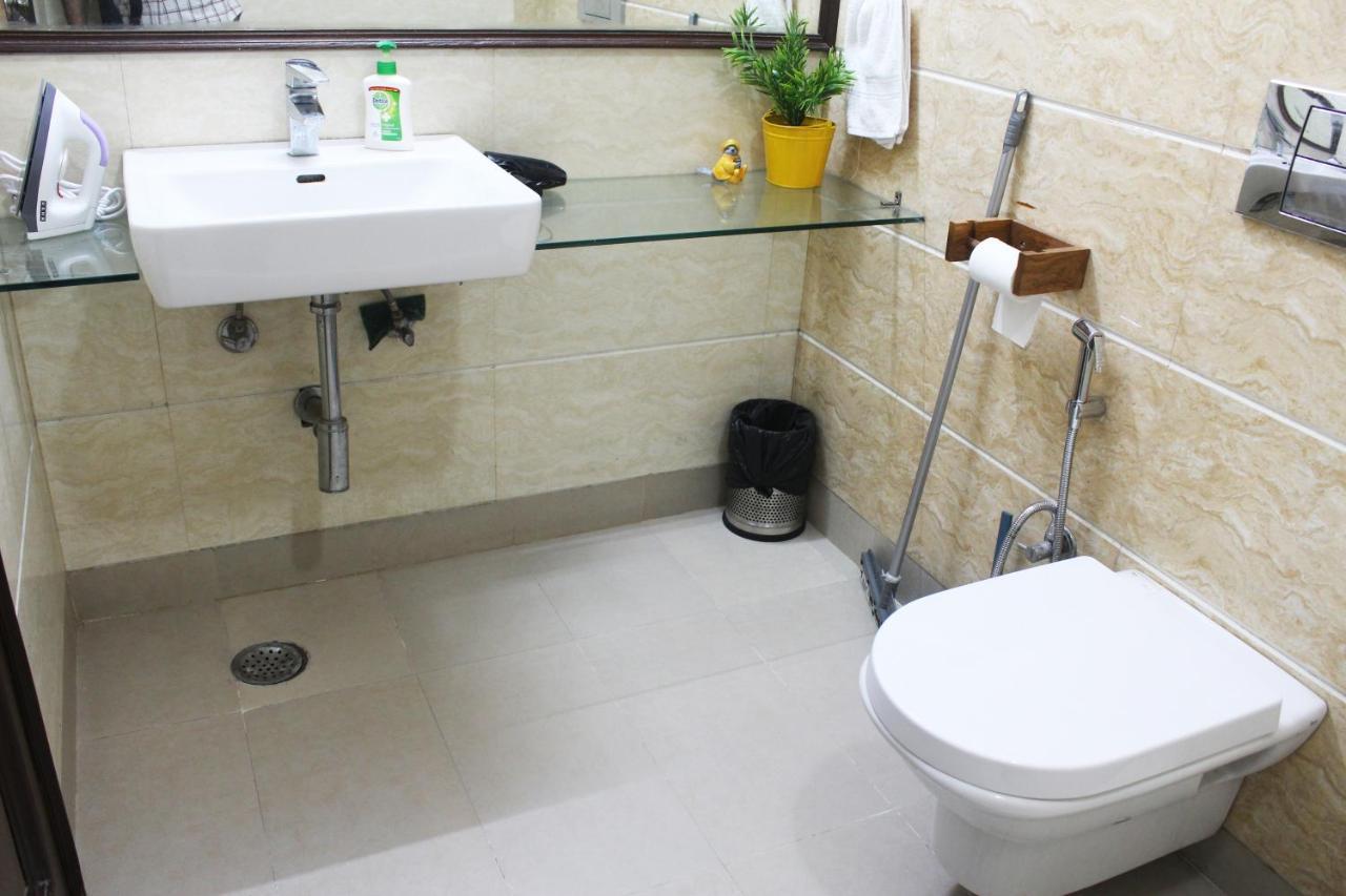 Apartment Spacious 1bhk Prime Location W/ 2 Baths *