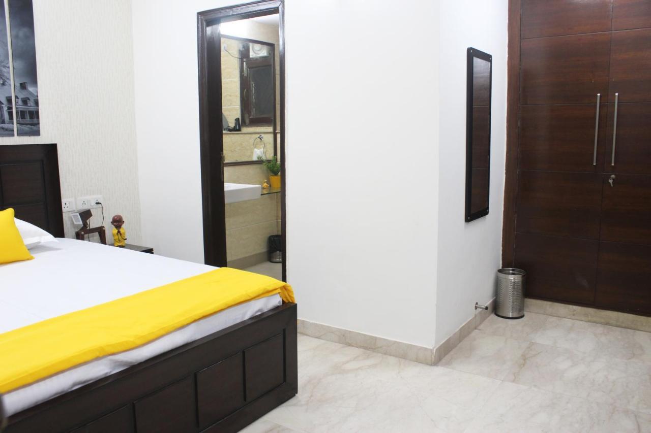 Apartment Spacious 1bhk Prime Location W/ 2 Baths *
