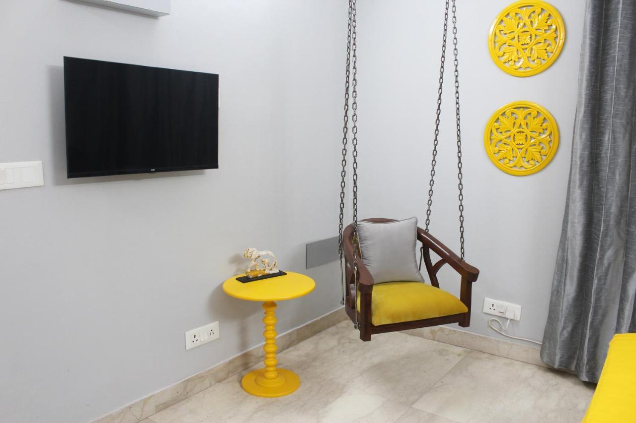 Spacious 1bhk Prime Location W/ 2 Baths New Delhi