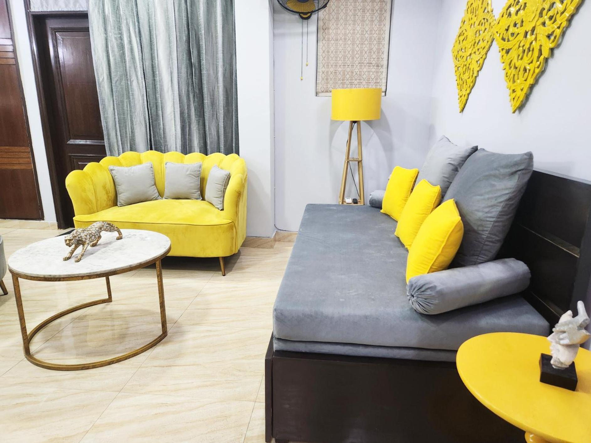 Spacious 1bhk Prime Location W/ 2 Baths * New Delhi